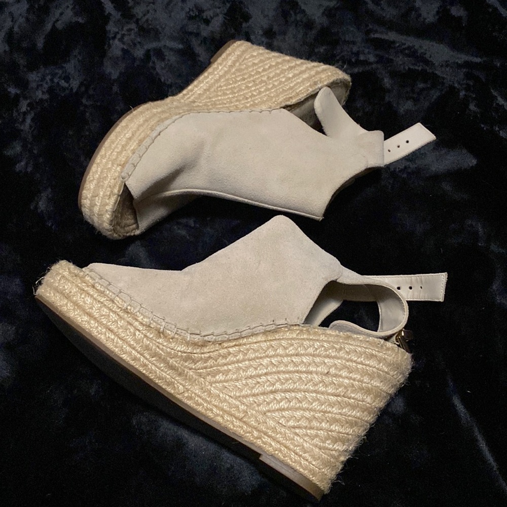Kenneth Cole Espadrilles